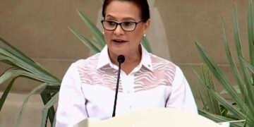 Ilya Espino de Marotta asume como primera mujer al frente del Canal de Panamá