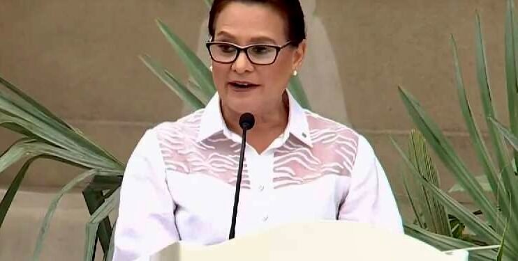 Ilya Espino de Marotta asume como primera mujer al frente del Canal de Panamá
