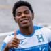 Concacaf revoca tarjeta roja a Dereck Moncada y podrá jugar con la selección de Honduras ante Martinica