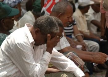 Panamá envejece: la natalidad cayó 42 % y la edad mediana de la población ya es de 30 años