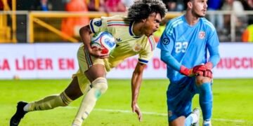 Costa Rica pasa de la gloria al infierno al caer 4-3 ante Curazao tras desperdiciar una amplia ventaja