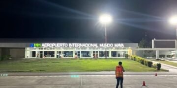 Juegos pirotécnicos obligan a avión de Avianca a abortar aterrizaje al norte de Guatemala