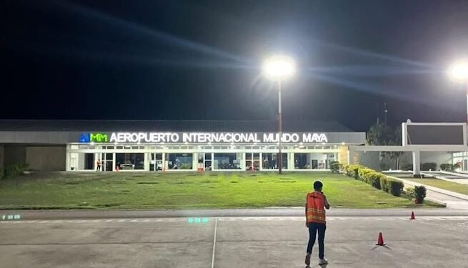 Juegos pirotécnicos obligan a avión de Avianca a abortar aterrizaje al norte de Guatemala