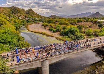 El Salvador entrega Antorcha Centroamericana a autoridades hondureñas