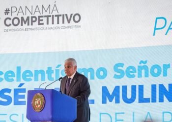 Presidente Mulino pide a empresarios trabajar con gobierno de Panamá para elevar la competitividad