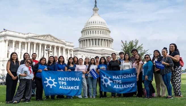 EE.UU. mantiene TPS para 170,000 salvadoreños sin definir plazo