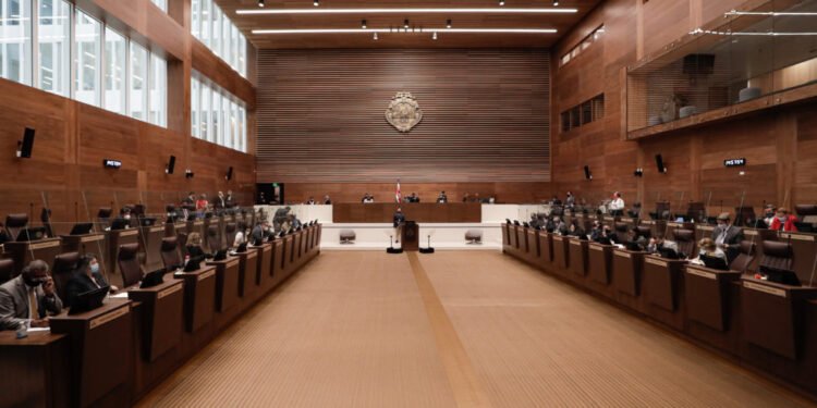Uno de cada seis diputados costarricenses necesitó protección por amenazas durante el gobierno de Rodrigo Chaves