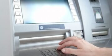 Un costarricense es investigado por un fraude de $800,000 en pensión de estadounidense fallecida