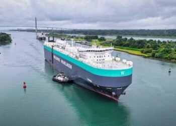 El Canal de Panamá aumentará cupos diarios de tránsito por mejora en lluvias