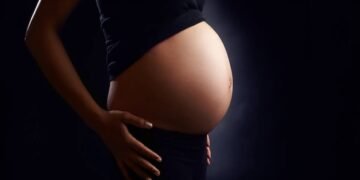 Costa Rica registró 1,574 nacimientos de madres adolescentes en 2025