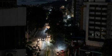 Apagón en Panamá deja sin luz a más de 375 mil clientes
