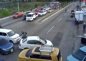 Policía de Guatemala reporta despeje de las carreteras y retiro de todos los bloqueos