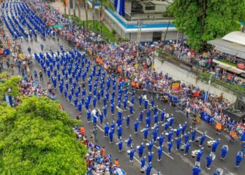 El Salvador anuncia desfile de Independencia con miles de estudiantes y militares