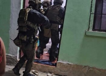 Ejército de Guatemala atribuye tiroteo en Huité a bandas criminales y justifica por qué no intervino