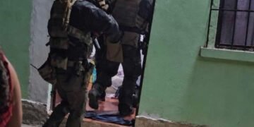 Ejército de Guatemala atribuye tiroteo en Huité a bandas criminales y justifica por qué no intervino