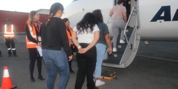 Panamá deporta y expulsa a 35 nicaragüenses por infracciones migratorias