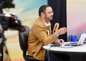 EE UU acusa a periodista nicaragüense Luis Galeano de exceder su estadía mientras espera asilo