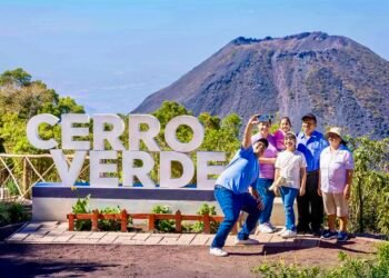 El Salvador lidera crecimiento mundial del turismo con 37 % más llegadas internacionales, según la ONU