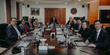 Magistrados de Guatemala entre la Constitución y los menú, incluso para llevar