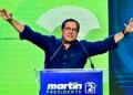 Expresidente panameño Martín Torrijos niega reuniones con el asilado exmandatario condenado Ricardo Martinelli
