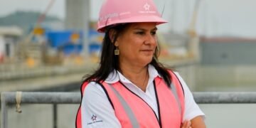 La ingeniera Ilya Espino asume el lunes como la primera mujer en dirigir el Canal de Panamá