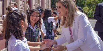 Mandataria de Costa Rica tiene 64 % de apoyo, aunque simpatizantes podrían cambiar de opinión por recortes, minería, Poder Judicial y reelección presidencial