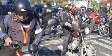 Más de 5,000 motociclistas costarricenses fueron sancionados por no usar su casco durante 2026
