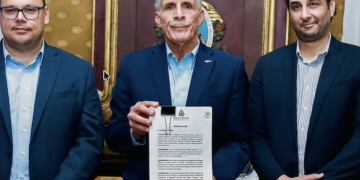 Asfura sanciona ley para transformar sistema eléctrico hondureño