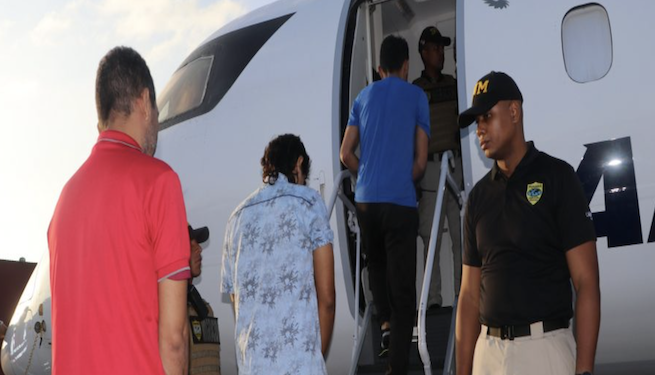Panamá expulsa y deporta a 67 extranjeros vinculados con diversos delitos