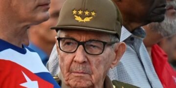 Rumores sobre la inminente muerte de Raúl Castro sacuden a Cuba y reactivan planes de escape a España