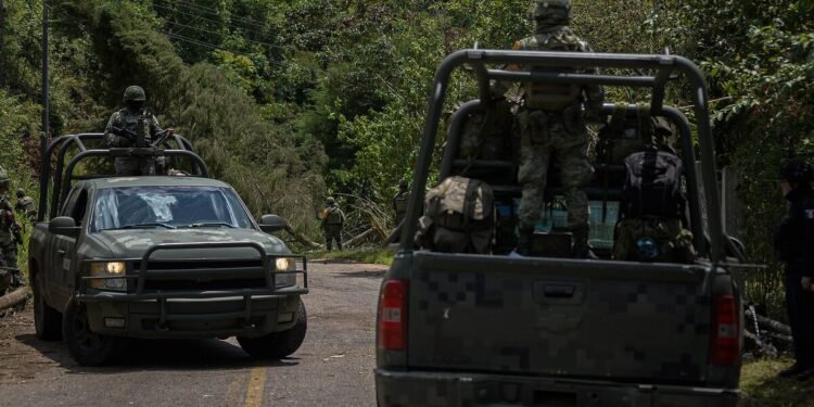 Crimen organizado cruza desde México a Guatemala y deja al menos 18 muertos en cinco episodios