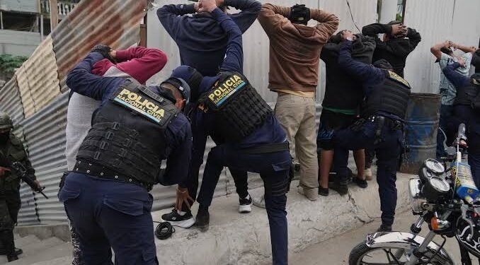 Cable e internet, el nuevo negocio de las pandillas en Guatemala: investigan a 3 empresas por posibles vínculos criminales