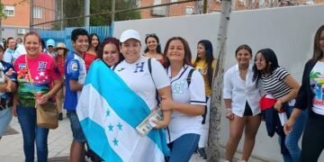¿Adiós al sueño americano? Hondureños ya integran una de las 10 mayores comunidades migrantes en España