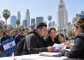 Los Ángeles prepara ayuda legal y para pagar alquileres a salvadoreños con TPS