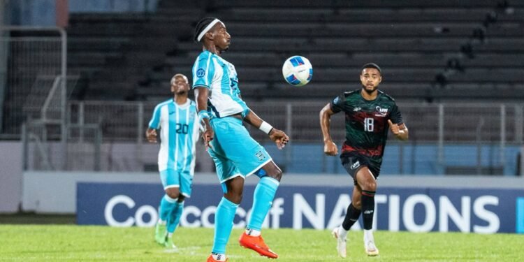 Honduras recibe otra bofetada al caer ante Martinica