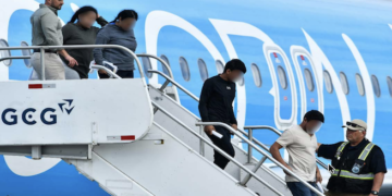 Informe revela enormes dificultades para deportados extranjeros enviados por EEUU a Costa Rica