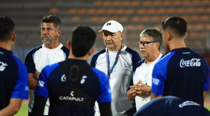 El Salvador se juega ante Martinica mucho más que tres puntos y el fracaso tendría consecuencias profundas