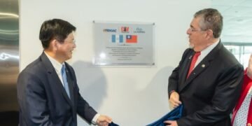 Embajadora de China en Costa Rica presiona a diputados centroamericanos para tratar de aislar a Taiwán durante visita de canciller a Guatemala