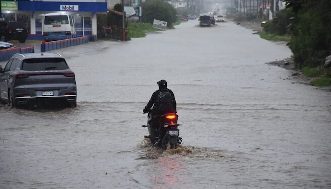 Lluvias provocan inundaciones y alertas en Guatemala, Honduras y El Salvador