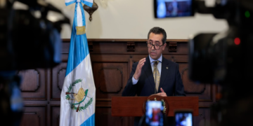 Gremial empresarial presenta amparo contra nombramiento de nuevo presidente de Banco de Guatemala