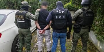 Escándalo en Costa Rica: narco chino extraditable estuvo en círculos de poder de Laura Fernández