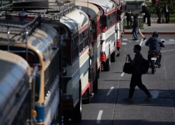 Guatemala pierde 25 % de la capacidad laboral del transporte por violencia y extorsiones