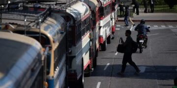 Guatemala pierde 25 % de la capacidad laboral del transporte por violencia y extorsiones